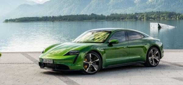 PORSCHE TAYCAN 4S