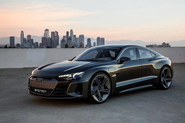 Audi E - Tron GT